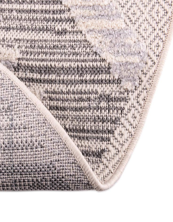 Detail image of  4' x 6' Arlo Oval Rug