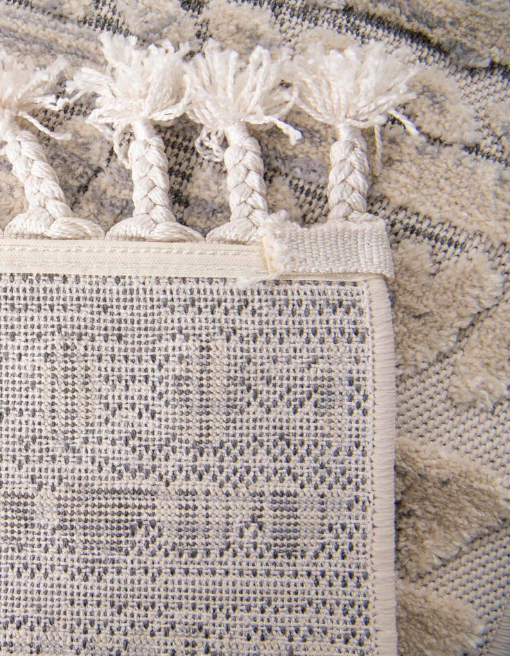 Detail image of  6' x 9' Arlo Rug