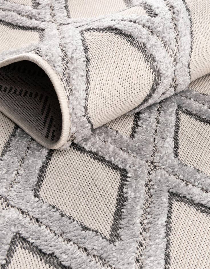 Detail image of  5' 3 x 5' 3 Arlo Round Rug