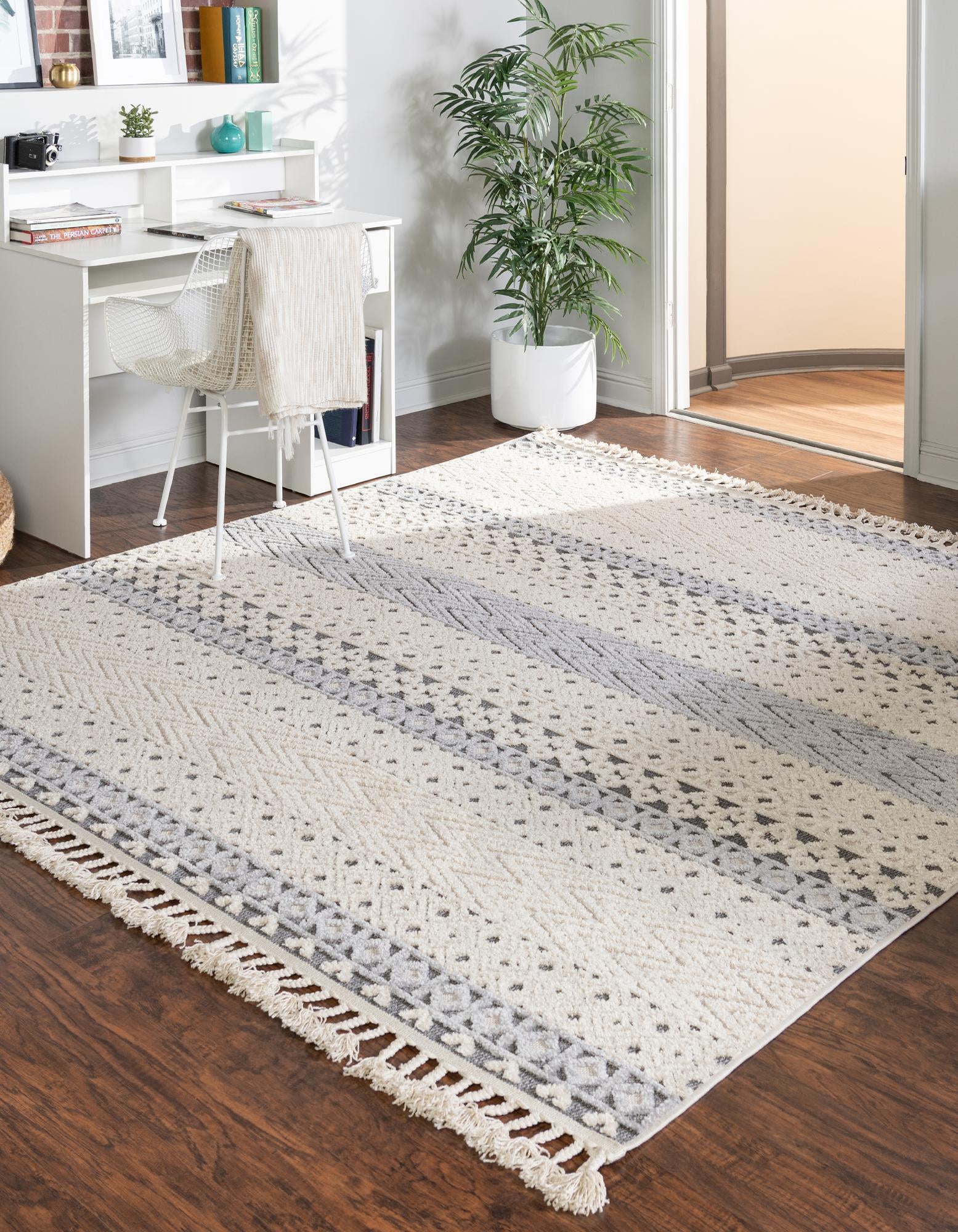 Sandy Beige 9' 10 x 9' 10 Arlo Square Rug | Rugs.com