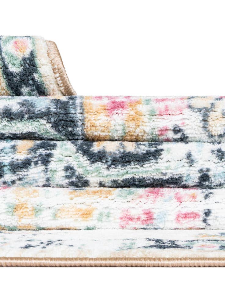 Detail image of  4' 4 x 6' Medina Rug