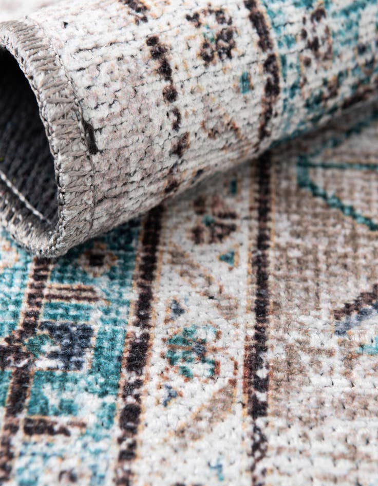 Detail image of  5' x 5'  Washable Yara Square Rug