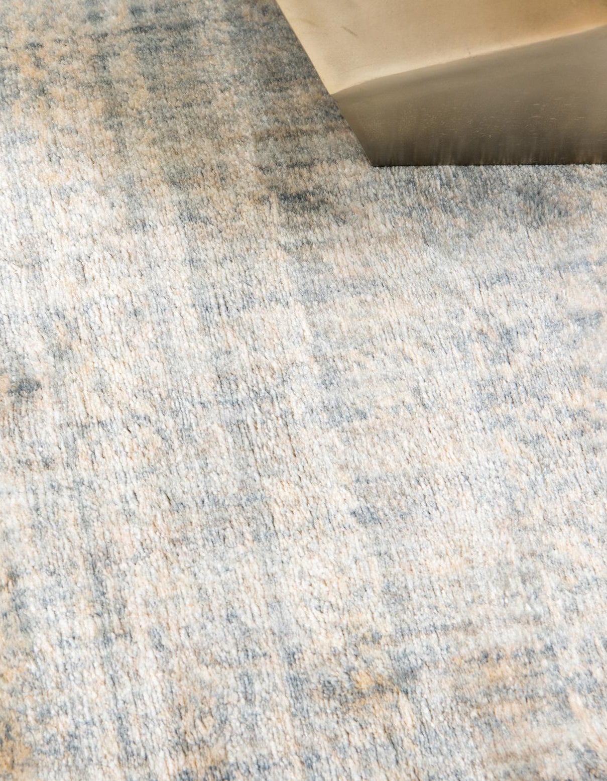 Silver Mist 2' 2 x 6' Apollo Runner Rug | Rugs.com