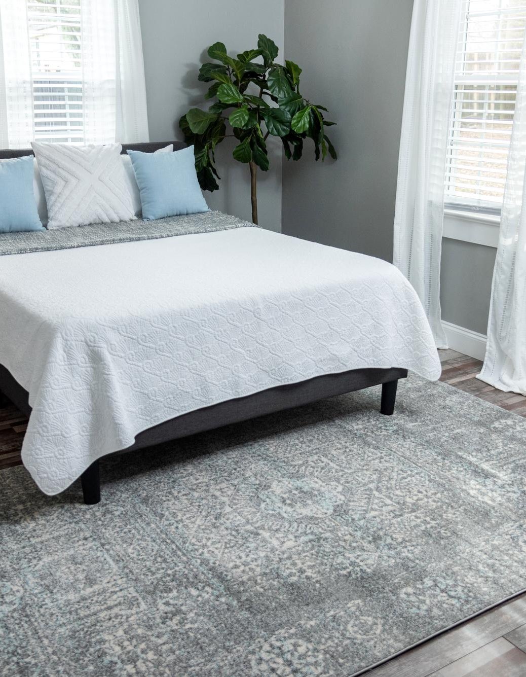 Silver 8' x 10' Legacy Rug | Rugs.com