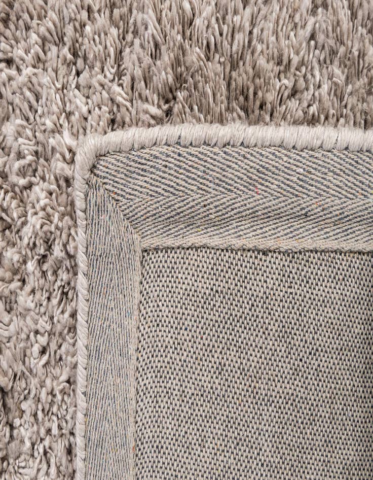 Detail image of  2' 1 x 3' Solid Shag Rug