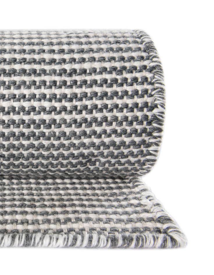 Detail image of  7' 10 x 10'  Washable Jill Zarin Palm Springs Indoor / Outdoor Rug