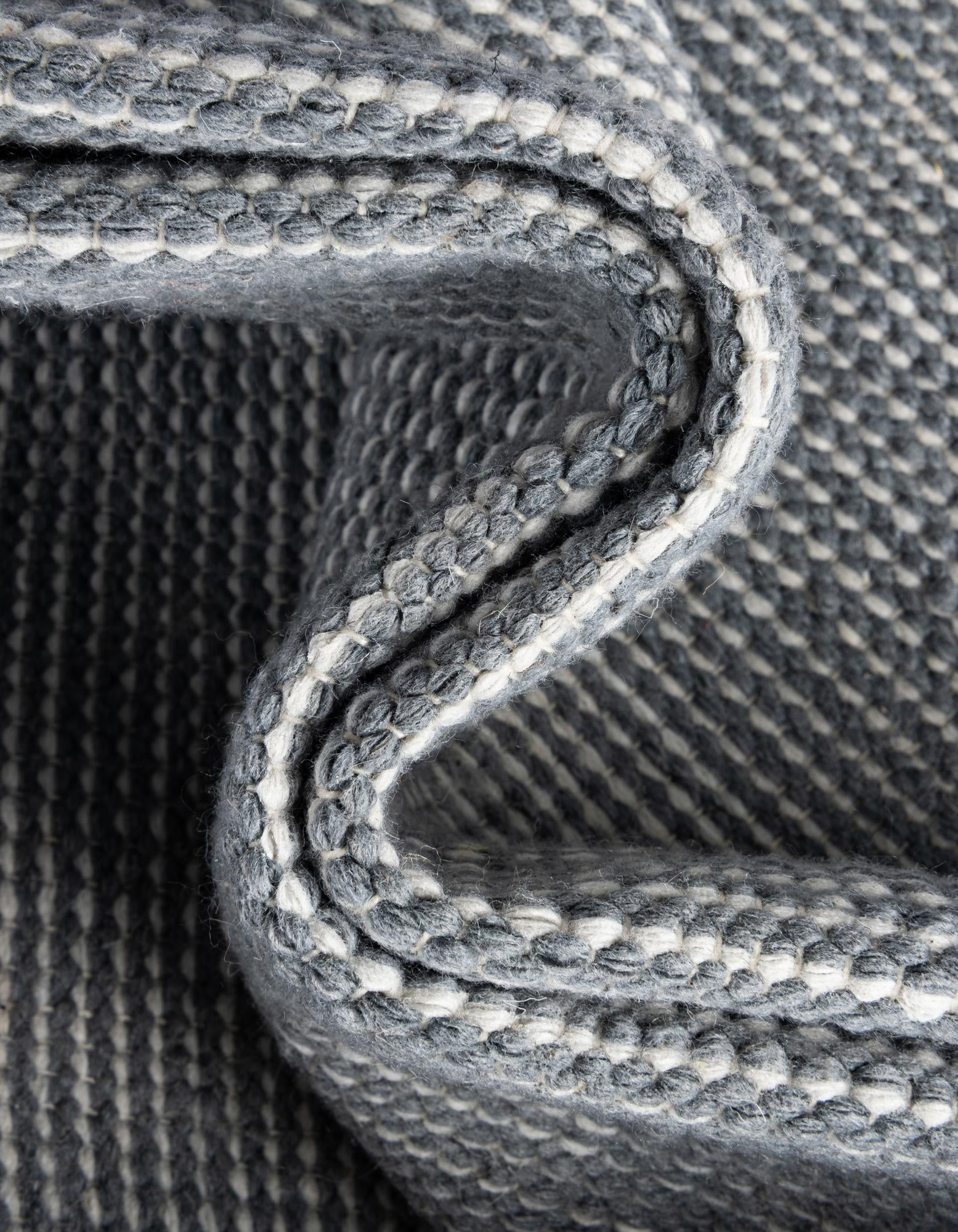 Silver Stars 2' 2 x 3' 1 Palm Springs Indoor Indoor / Outdoor Rug ...