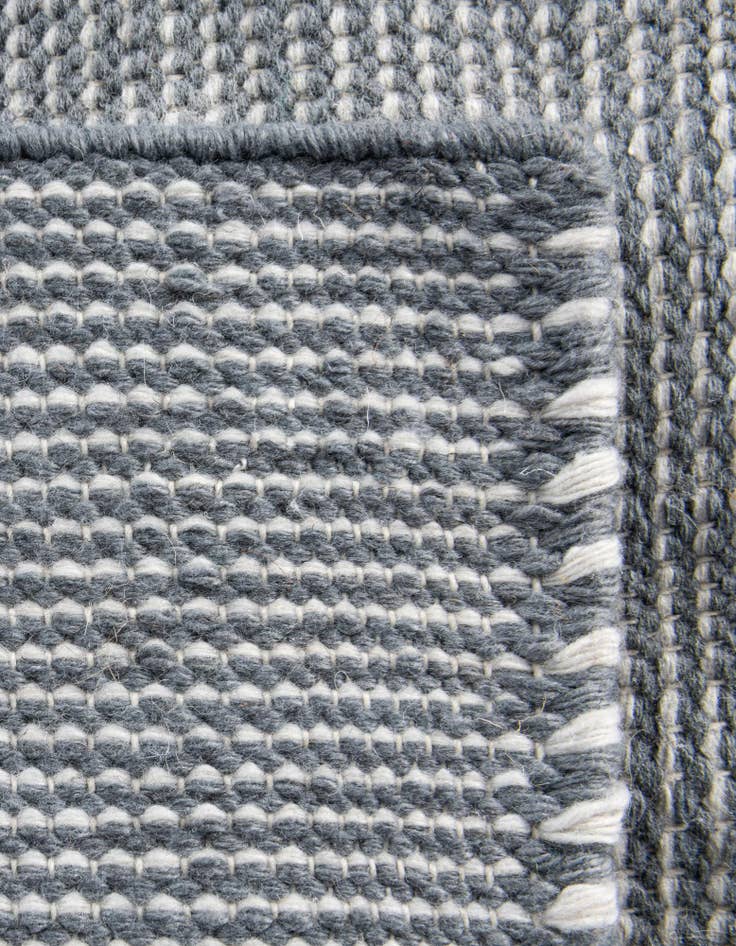 Detail image of  2' 7 x 8'  Washable Jill Zarin Palm Springs Indoor / Outdoor Runner Rug