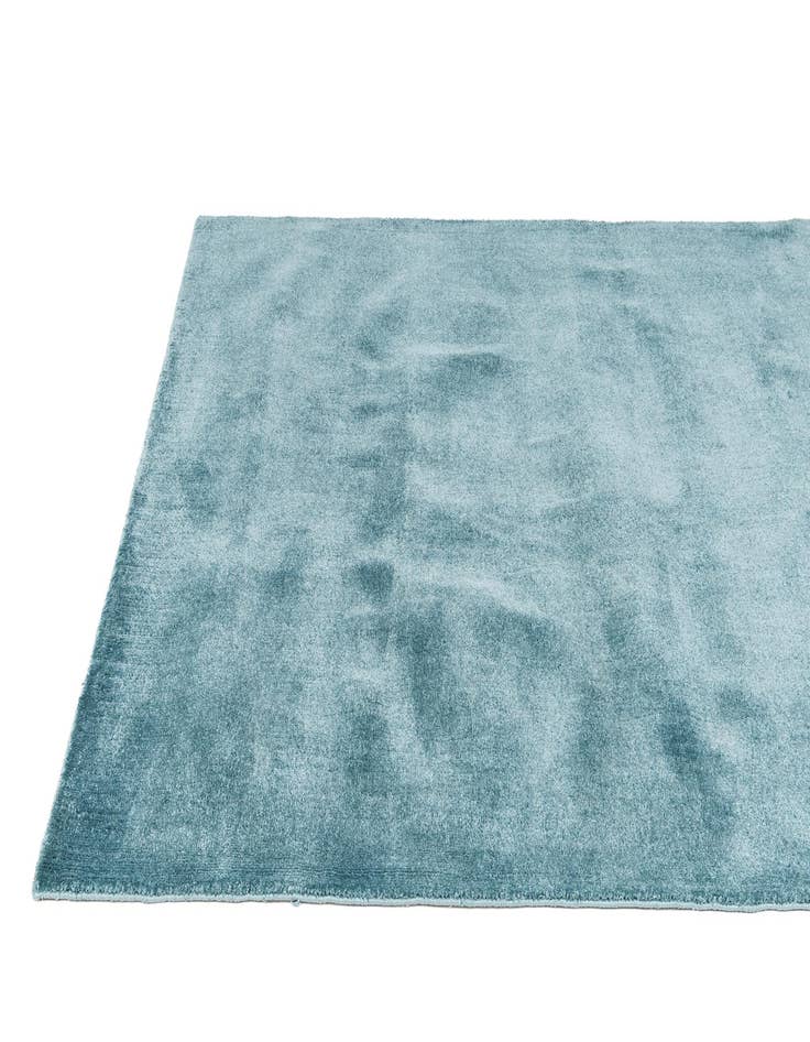 Detail image of  5' 7 x 8' Luna Rug