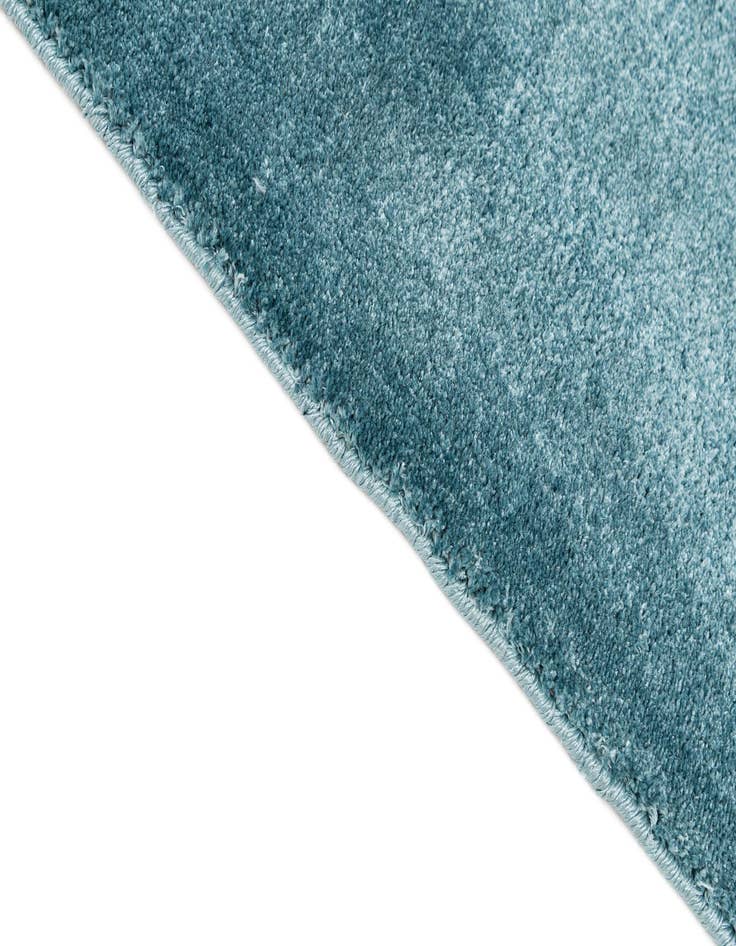 Detail image of  5' 7 x 8' Luna Rug