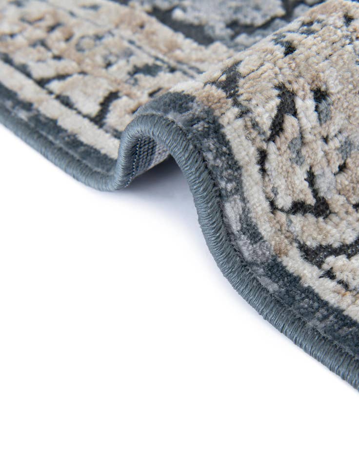 Detail image of  2' x 6' 9 Eliza Runner Rug