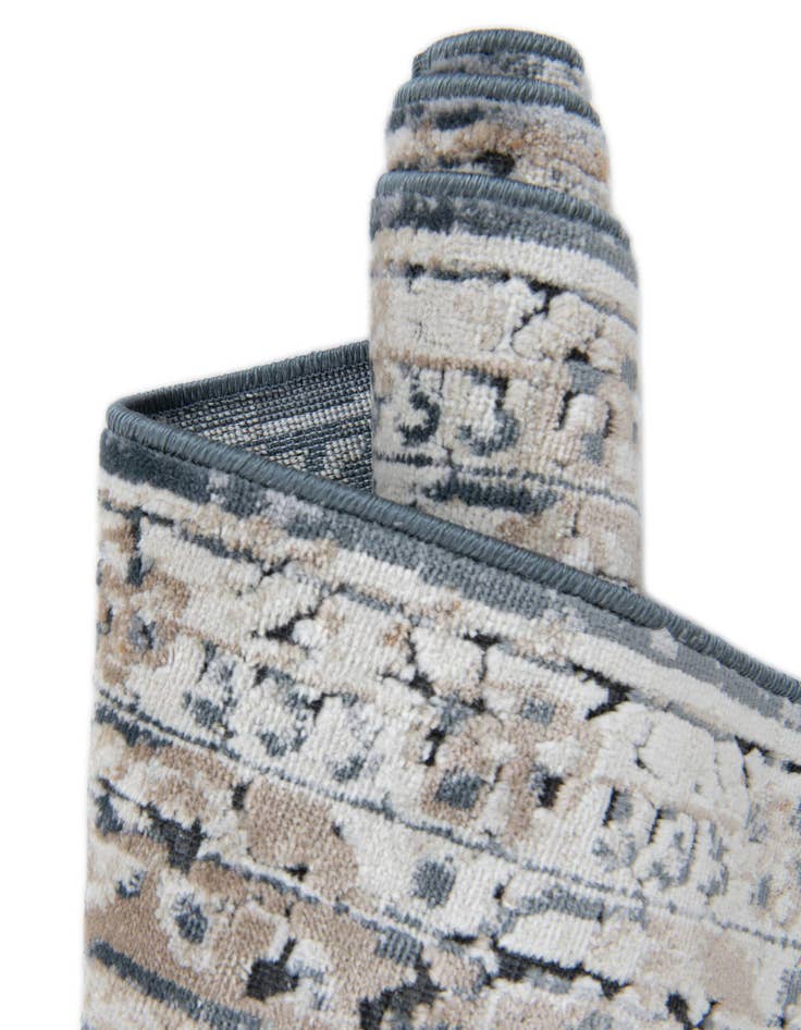 Detail image of  2' x 6' 9 Eliza Runner Rug