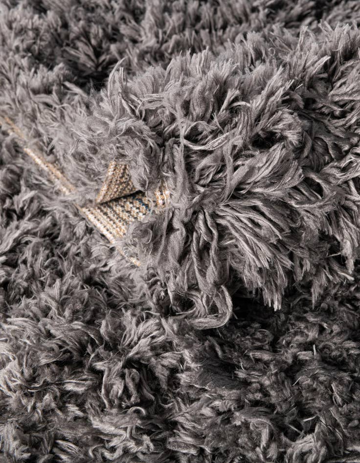 Detail image of  3' 3 x 3' 3 Marilyn Monroe&trade; Shag Round Rug