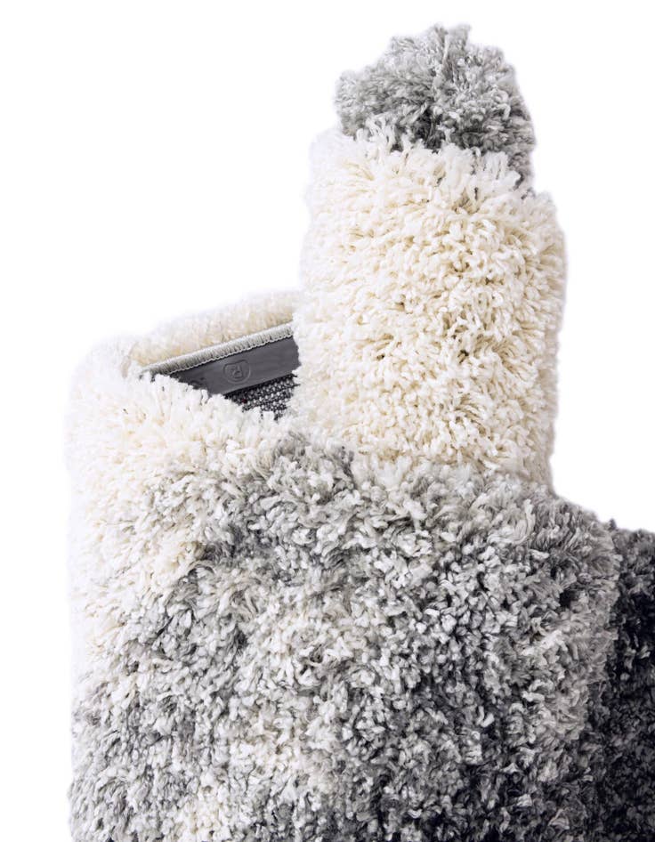 Detail image of  7' 10 x 10' Soft Touch Shag Rug