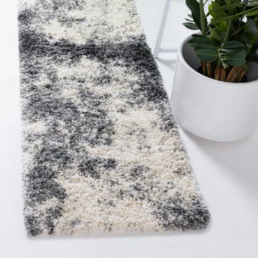  2' 7 x 13' Soft Touch Shag Runner Rug