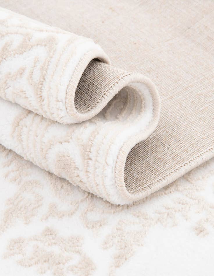 Detail image of  7' x 10' Hermitage Oval Rug