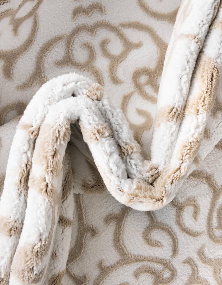 Detail image of  6' x 9' Nepal Oval Rug