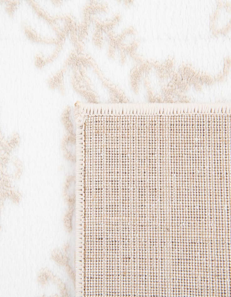 Detail image of  7' x 10' Hermitage Rug