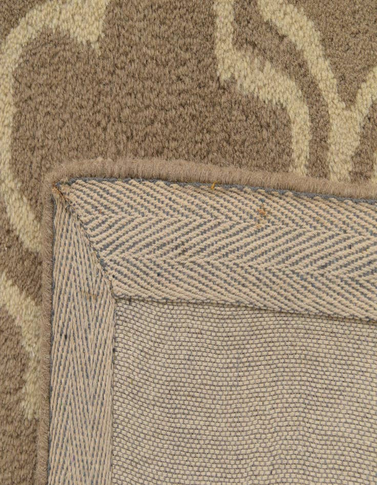 Detail image of  5' 1 x 8' Luna Wool Rug