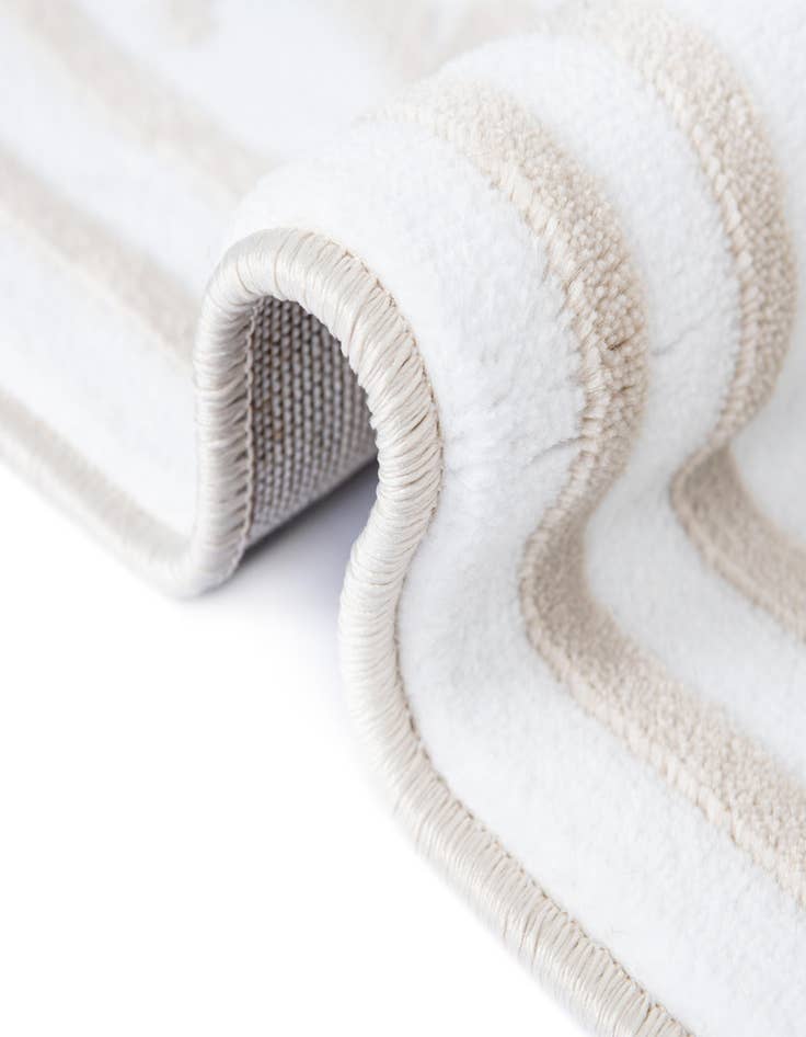 Detail image of  10' 8 x 10' 8 Hermitage Round Rug