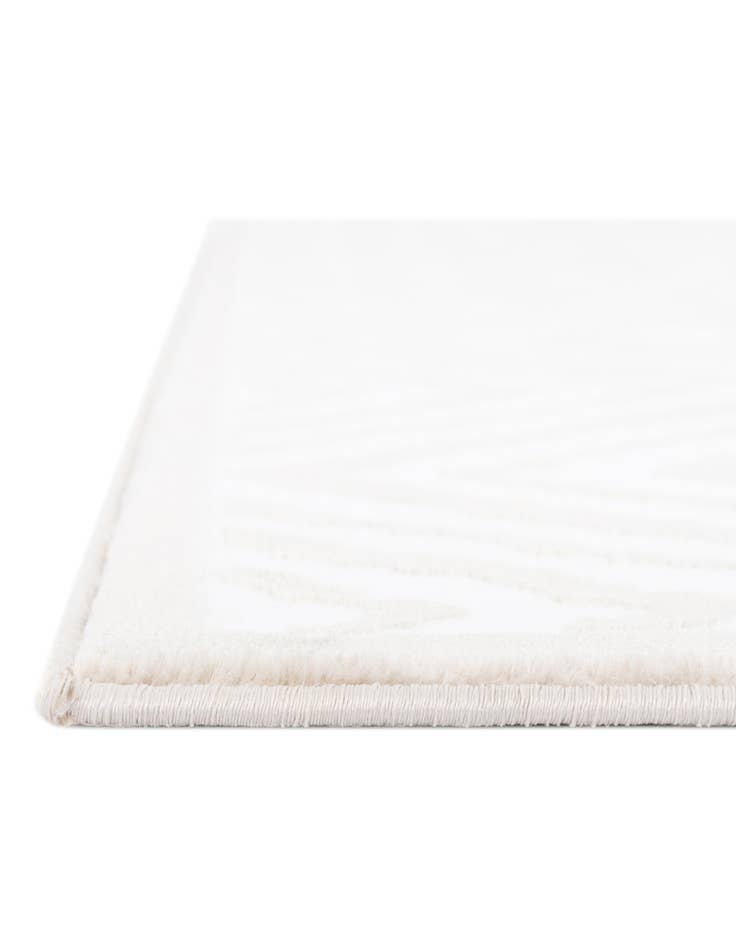 Detail image of  2' 7 x 12' Hermitage Runner Rug