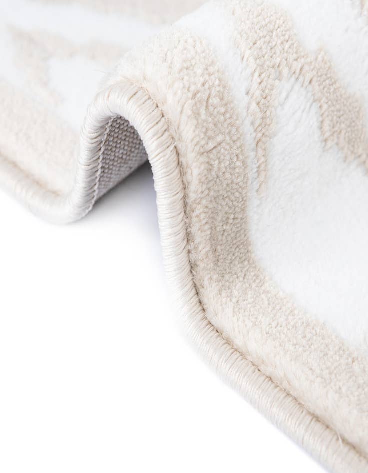 Detail image of  2' 7 x 12' Hermitage Runner Rug