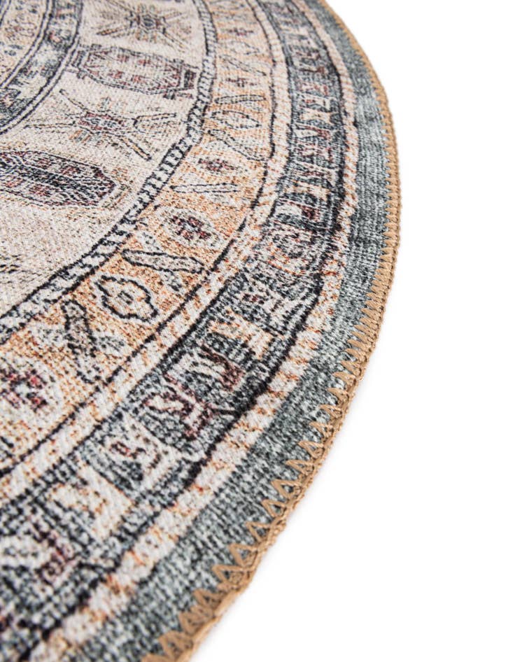 Detail image of  2' x 3' 1 Timeless Oval Rug