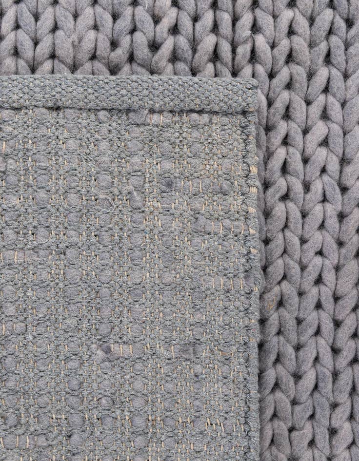 Detail image of  5' 1 x 7' 11  Hand Woven Lana New Zealand Wool Rug