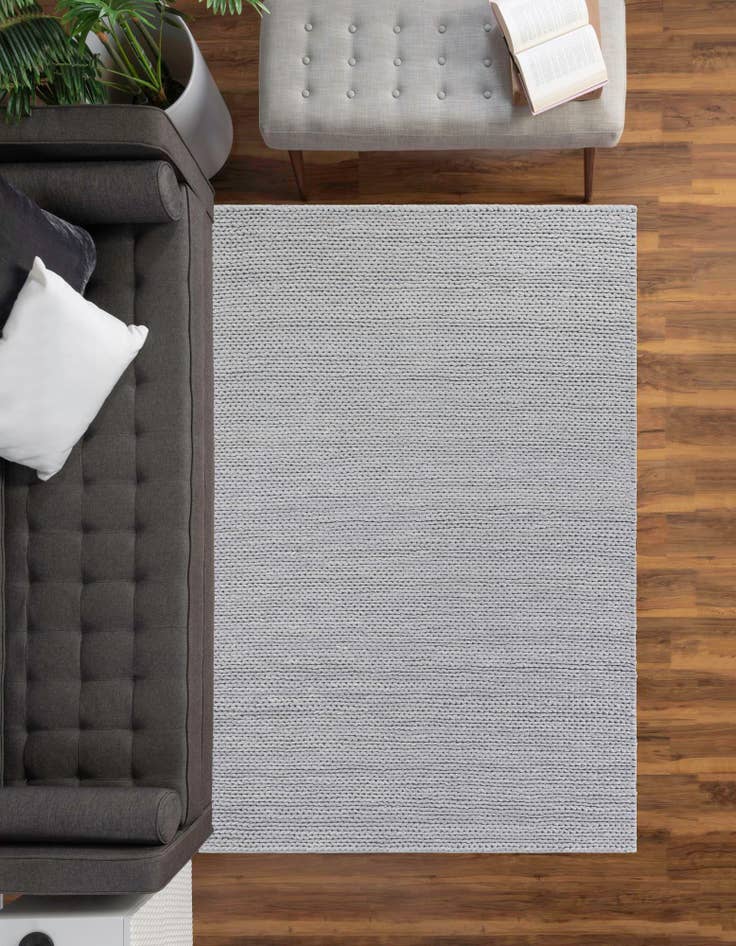 Detail image of  5' 1 x 8'  Hand Woven Lana New Zealand Wool Rug