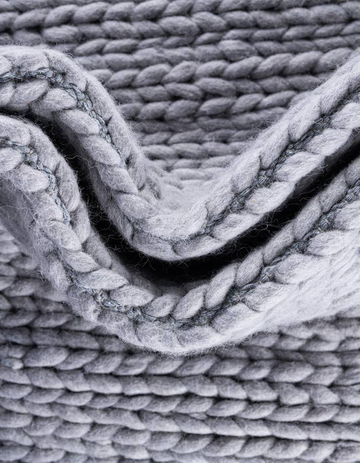 Detail image of  2' x 8'  Hand Woven Lana New Zealand Wool Runner Rug