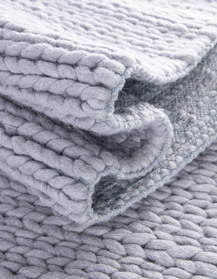 Detail image of  2' x 8'  Hand Woven Lana New Zealand Wool Runner Rug