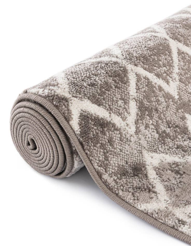 Detail image of  2' 7 x 13' Bohemian Trellis Runner Rug