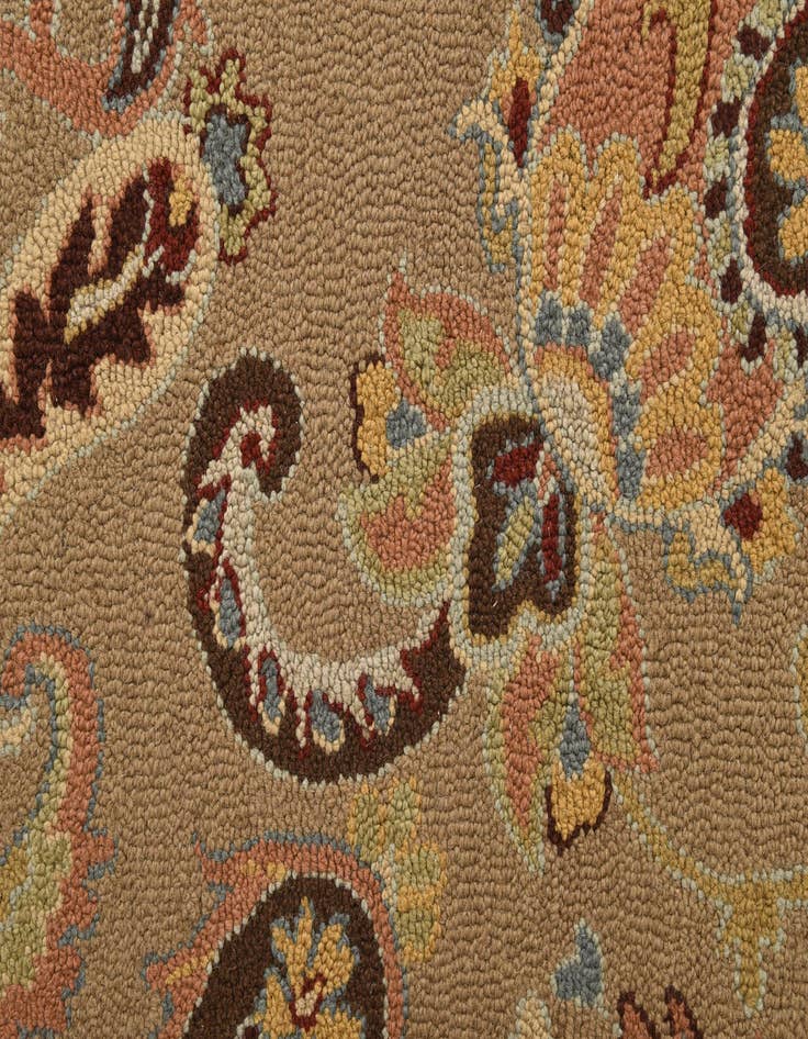 Detail image of  5' x 7' 11 Agra Rug
