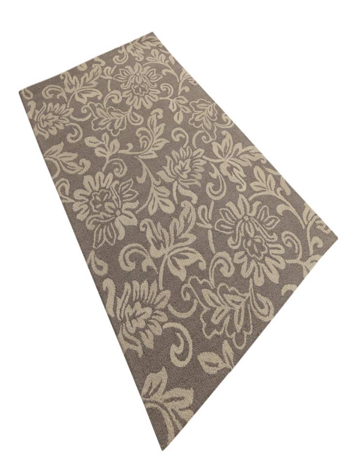 Detail image of  5' x 8' Agra Wool Rug