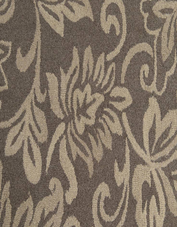 Detail image of  5' x 8' Agra Wool Rug