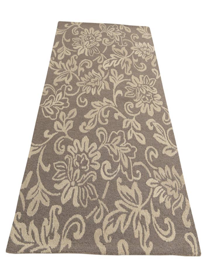 Detail image of  5' 1 x 8' Agra Wool Rug