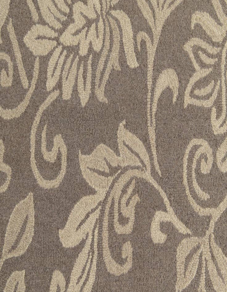 Detail image of  5' 1 x 8' 1 Agra Wool Rug