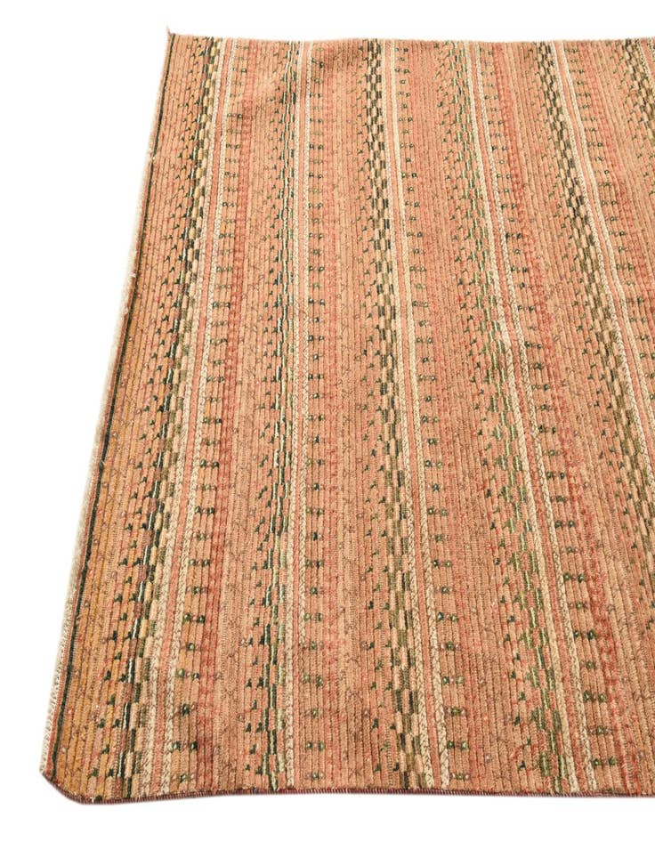 Detail image of  5' x 8'  Hand Knotted Darya Wool Rug