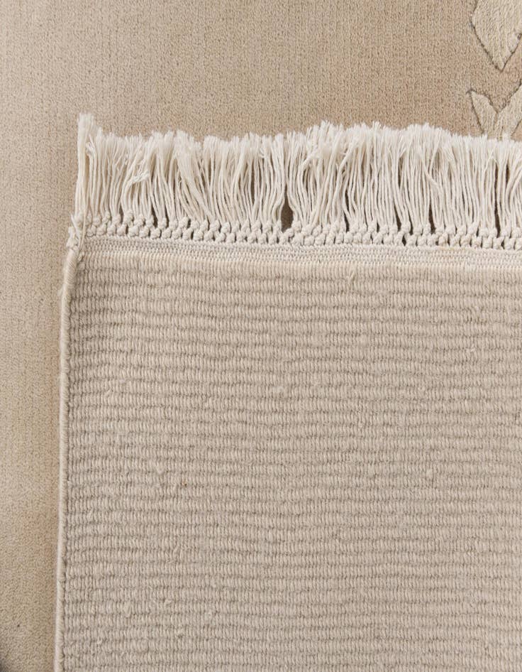 Detail image of  6' 7 x 9' 11  Hand Knotted Darya Wool Rug