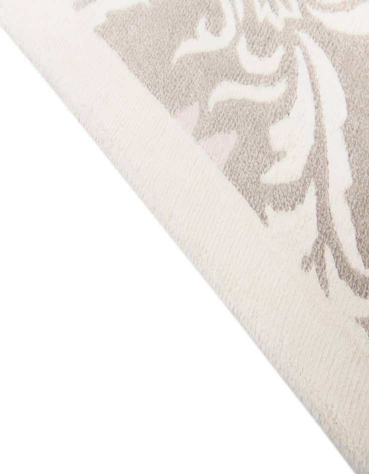 Detail image of  6' 9 x 9' 11  Hand Knotted Darya Wool Rug