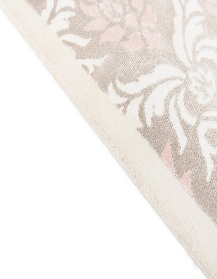 Detail image of  6' 9 x 10'  Hand Knotted Darya Wool Rug