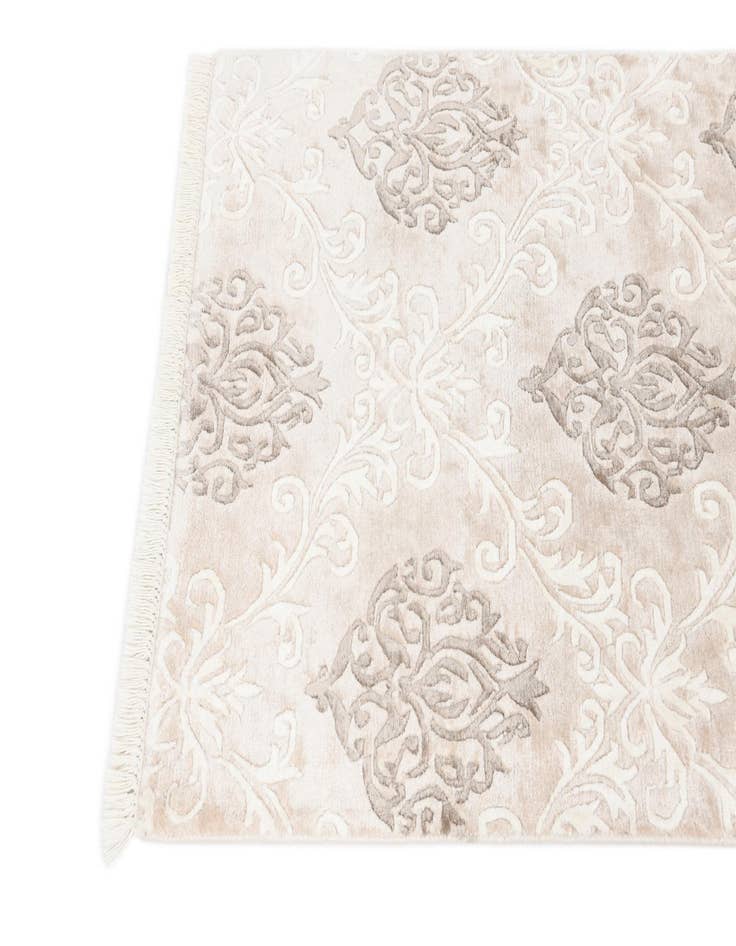 Detail image of  2' 7 x 4' 1  Hand Knotted Darya Wool Rug