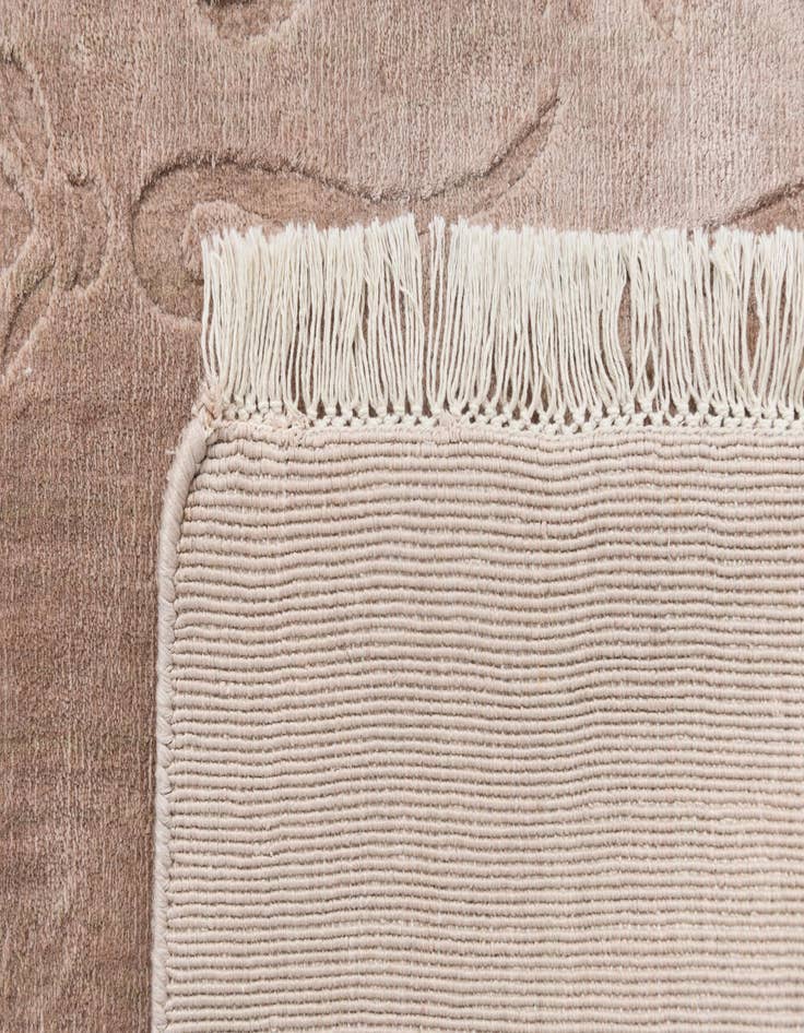 Detail image of  2' 7 x 4' 11  Hand Knotted Darya Wool Rug
