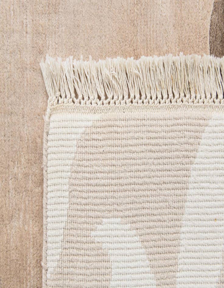 Detail image of  5' 5 x 7' 10  Hand Knotted Darya Wool Rug