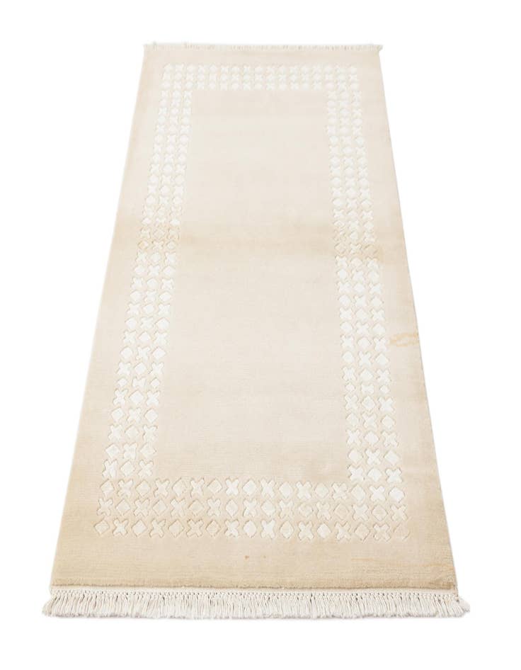 Detail image of  2' 7 x 4' 11  Hand Knotted Darya Wool Rug