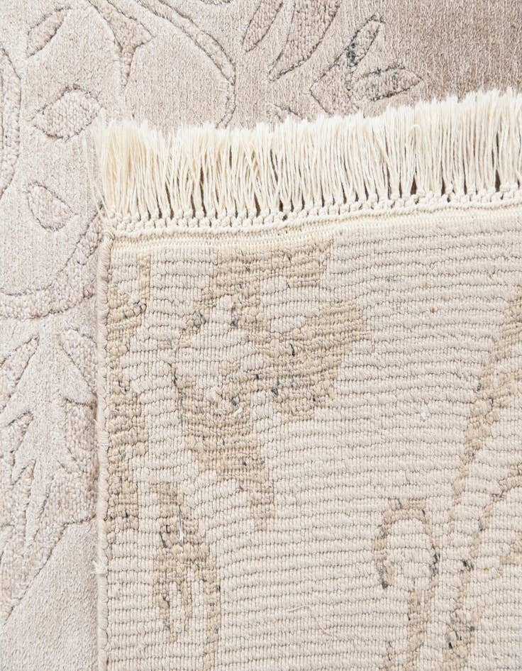 Detail image of  5' 7 x 7' 10  Hand Knotted Darya Wool Rug