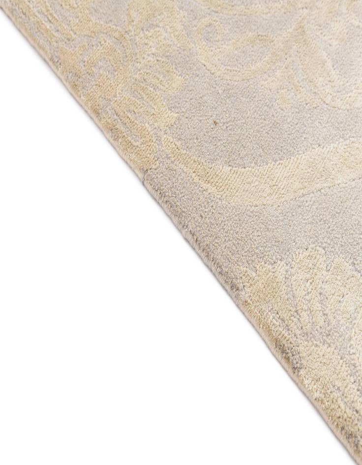 Detail image of  2' 11 x 5'  Hand Knotted Darya Wool Rug