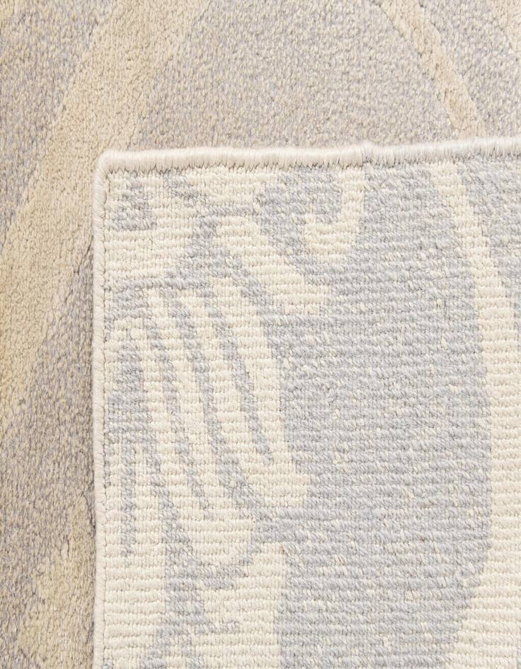 Detail image of  2' 11 x 5'  Hand Knotted Darya Wool Rug
