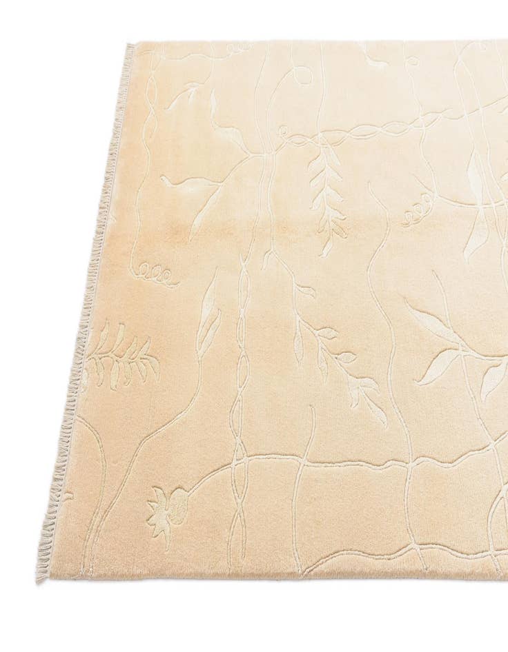 Detail image of  4' 9 x 6' 7  Hand Knotted Darya Wool Rug