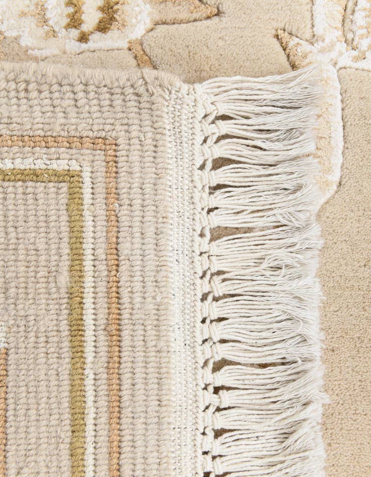 Detail image of  2' 9 x 4' 10  Hand Knotted Darya Wool Rug